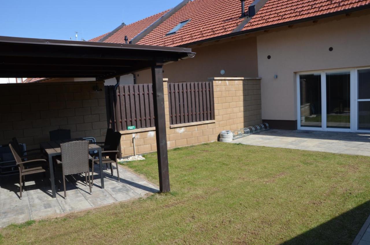 Apartmany Za Dvorem Velké Pavlovice المظهر الخارجي الصورة