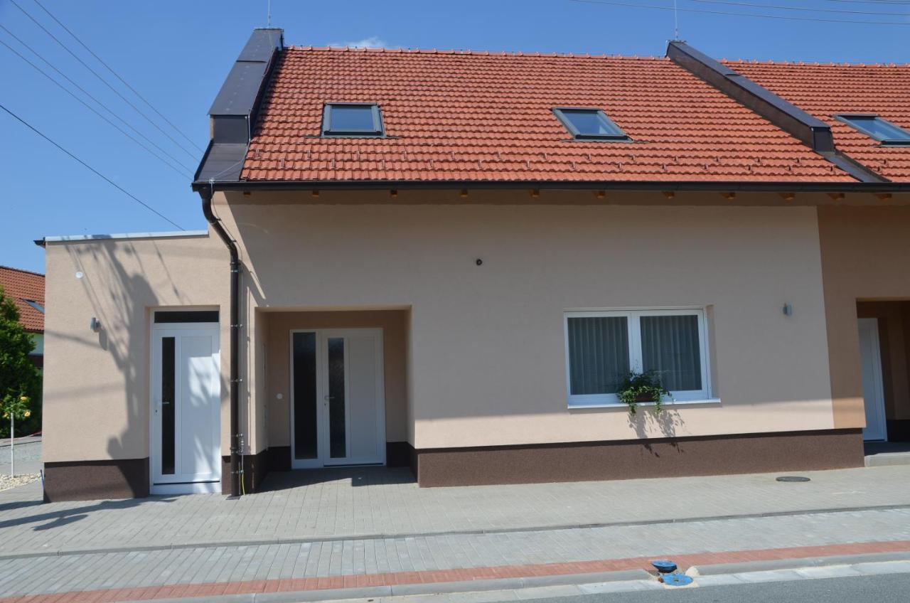 Apartmany Za Dvorem Velké Pavlovice المظهر الخارجي الصورة
